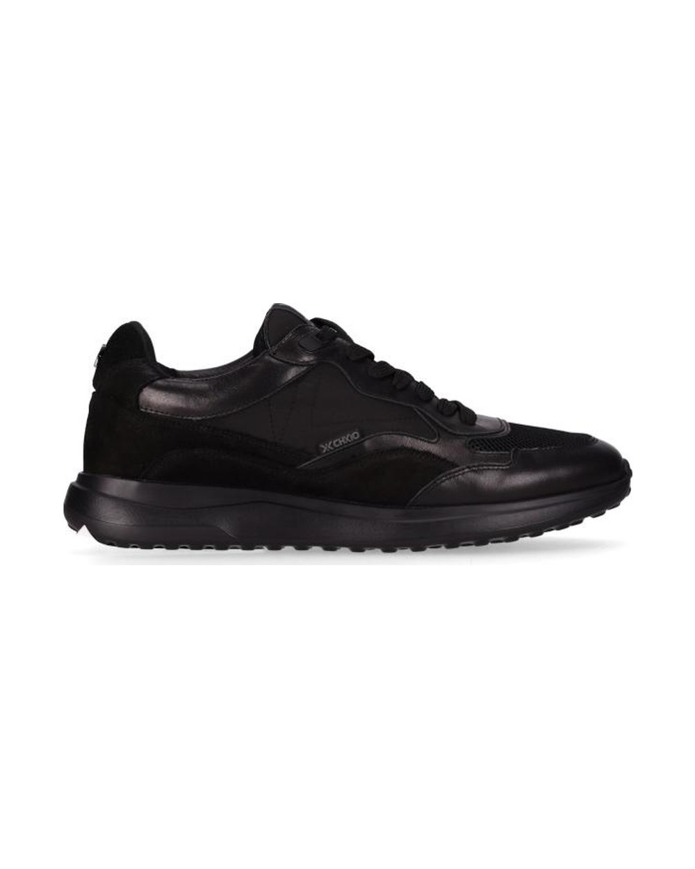 TREK 02 · Negro/Black